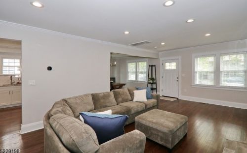 210 Mountainview Ave, Scotch Plains NJ  07076-1418 exterior