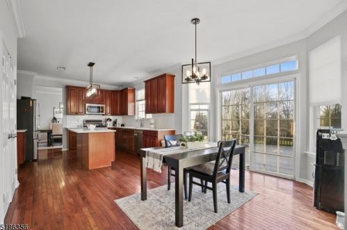 24 Dorset Dr, Hackettstown NJ  07840-5010 exterior