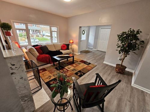 835 Heberton St, Pittsburgh PA  15206-2227 exterior