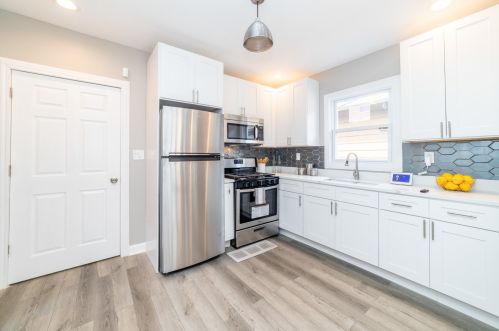 70 101st St, Chicago IL  60628-2006 exterior