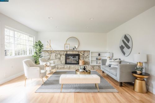 915 Dartmouth Way, Concord CA  94518-3819 exterior