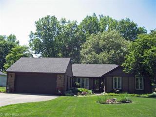 1780 King James Pkwy, Cleveland OH  44145-3408 exterior