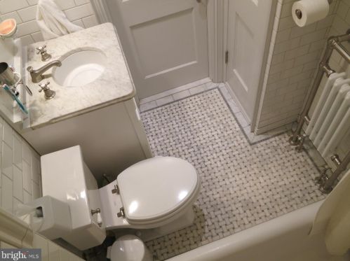 324 Camac St, Philadelphia PA 19140-4214 exterior