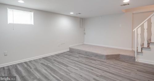 11902 Valleywood Dr, Silver Spring MD 20902-2235 exterior