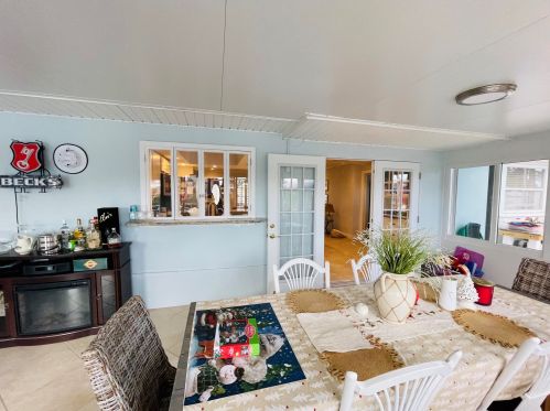 721 Calmoso Dr, Fort Pierce FL 34983-2208 exterior