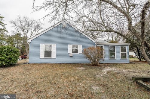 11 Warwick Way, Southampton NJ  08088-1143 exterior