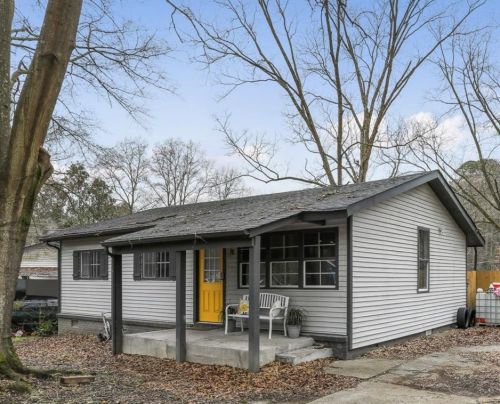 2576 Abner Pl, Atlanta GA  30318-9202 exterior