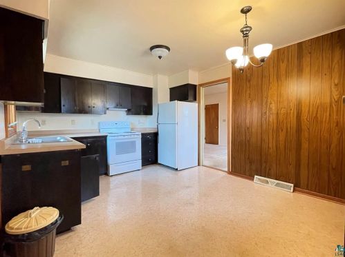 5189 Arrowhead Rd, Duluth MN 55803-2403 exterior