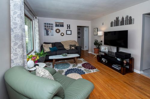 3842 84, Milwaukee WI 53228-1706 exterior