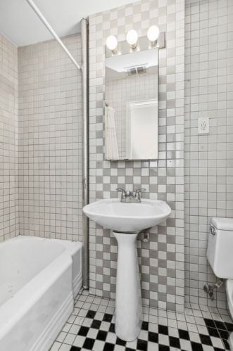 247 Beacon St, Boston MA exterior