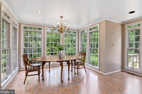 10017 Carmelita Dr, Rockville MD 20854-4247 exterior