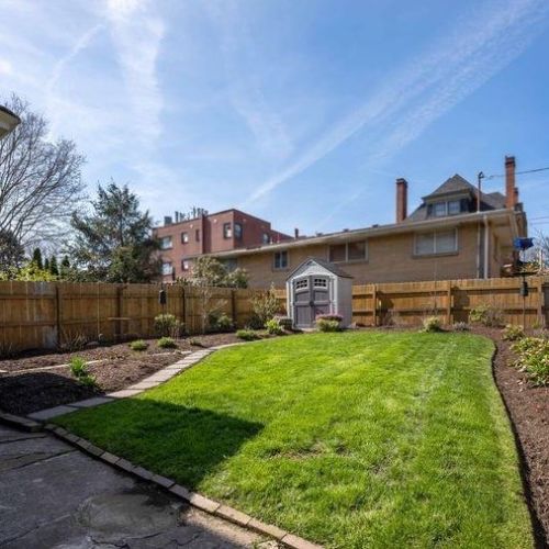 423 Hampton Ave, Pittsburgh PA 15221-3356 exterior