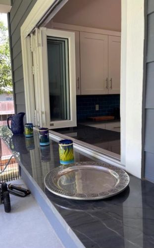 8208 Burrell Dr, Austin TX 78757-8339 exterior