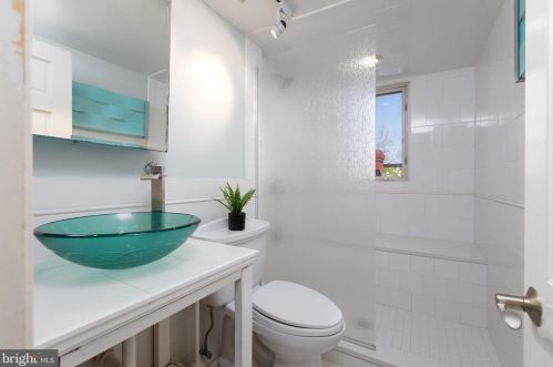 203 3 St, Washington DC 20003-1903 exterior