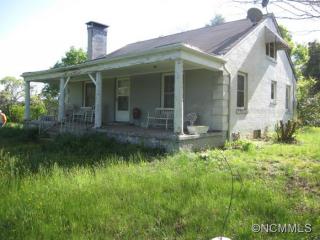 11 Cisco Rd, Asheville, NC 28805-1907