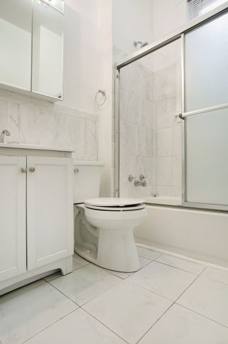 1123 Hoyne Ave, Chicago IL 60622-3621 exterior