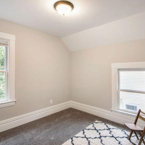 823 Oak St, Kalamazoo MI 49008-1133 exterior