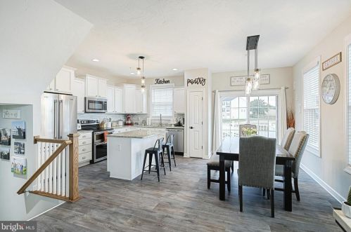 144 Overlook Dr, Hanover PA 17331-9136 exterior