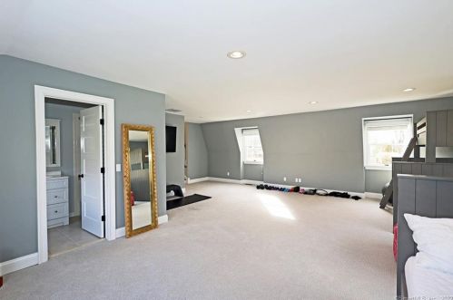 94 Spectacle Ln, Ridgefield CT 06877-5715 exterior