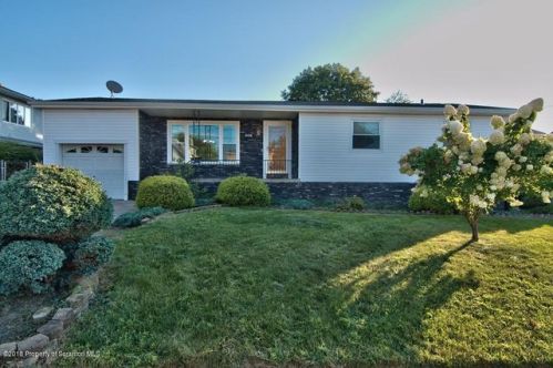 604 Connell St, Scranton, PA 18505-3302