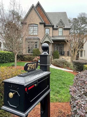 2907 Grandview Ave, Atlanta GA 30305-3212 exterior