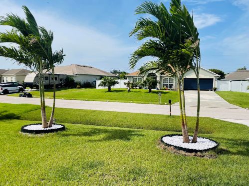 112 Ridgecrest Dr, Fort Pierce FL  34953-5449 exterior