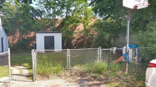 28 Thompson St, Concord NH 03301-2406 exterior