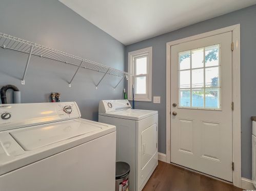 13 Dorian Ln, Commack NY 11725-3501 exterior