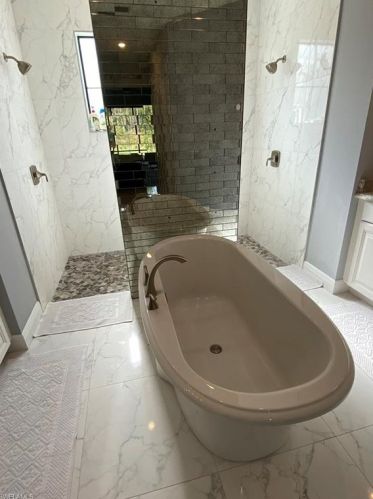 5025 Hickory Wood Dr, Naples FL 34119-1417 exterior