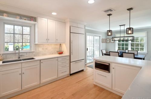 74 Ruscoe Rd, Wilton CT 06897-1425 exterior