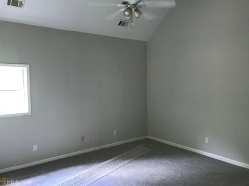 6689 Jojanne Ln, Lithonia GA 30038-3130 exterior