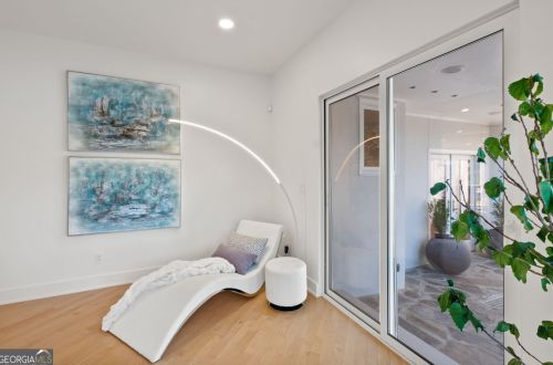 30 Chevaux Ct, Atlanta GA  30342-1944 exterior