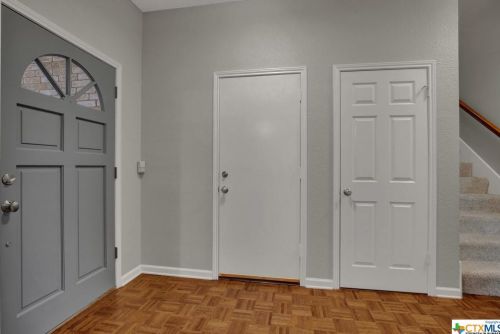 9335 Gloxinia Dr, San Antonio TX 78266-2530 exterior