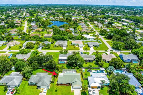 2251 Mcmaster St, Fort Pierce FL  34952-6845 exterior