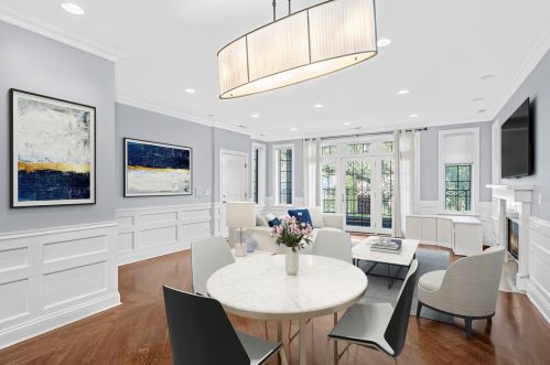 625 Buckingham Pl, Chicago, IL 60657-2421