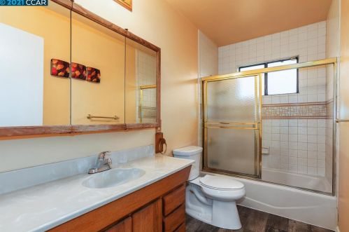 4824 Cherokee Dr, Concord CA 94521-2119 exterior