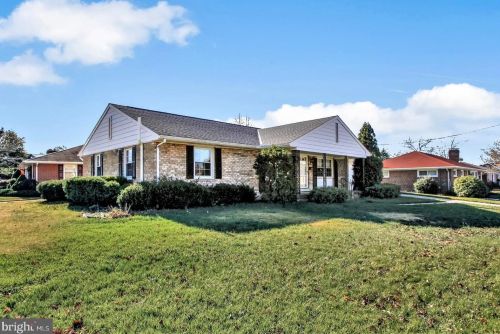 125 Mckinley Ave, Hanover, PA 17331-1836