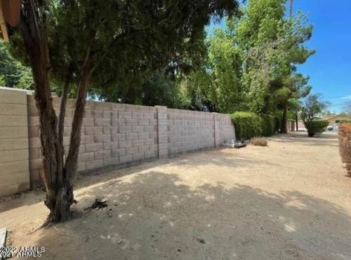 2731 Belmont Ave, Phoenix AZ 85020-4721 exterior