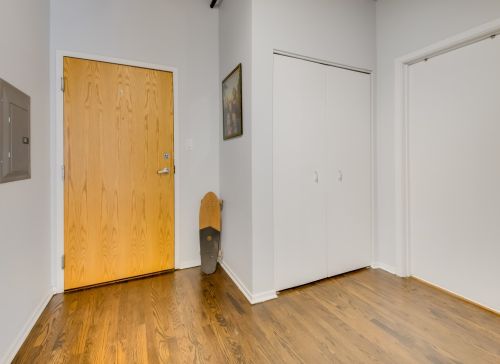 14 Sangamon St, Chicago, IL 60607-2616