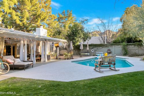 9242 34 Pl, Phoenix AZ 85028-4964 exterior