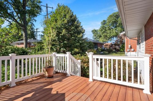 6110 Savio Dr, Saint Louis MO 63123-2761 exterior