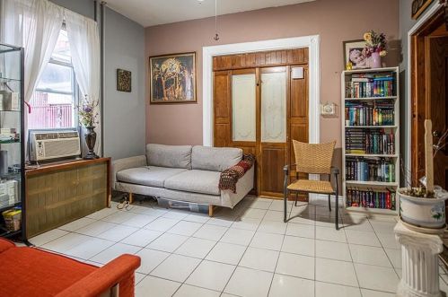 319 St, Union City NJ 07087-4504 exterior