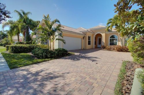 7715 Hernando Ct, Naples FL 34114-2620 exterior