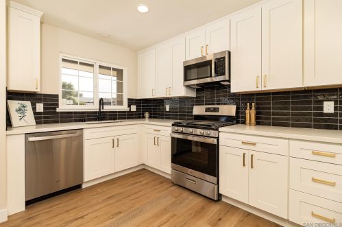 4304 Quapaw Ave, San Diego CA 92117-4525 exterior