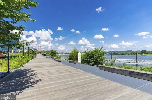 300 M St, Washington DC  20024-4019 exterior