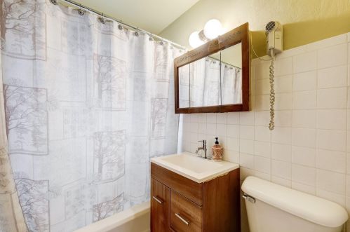 300 80, Milwaukee WI 53214-4548 exterior