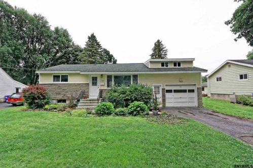 190 Sunnyside Rd, Schenectady NY  12302-2424 exterior