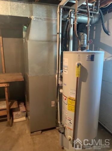 27 Colleen Cir, Trenton NJ 08638-1731 exterior