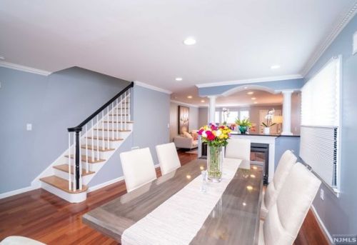 428 Aurora Ave, Cliffside Park NJ 07010-2133 exterior