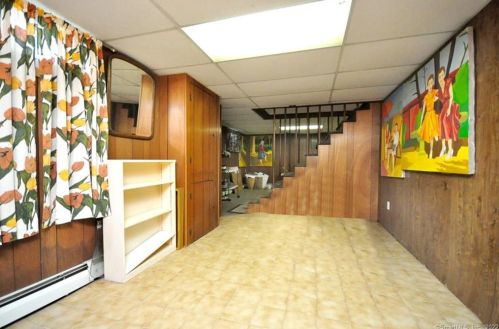 132 Walker St, Manchester CT 06040-4329 exterior